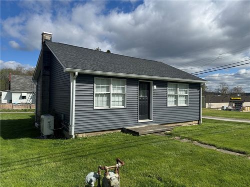 121 Oak Rd, Gibsonia, PA, 15044-7990 | Card Image