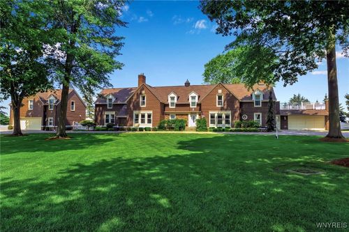 7110 Lake Shore Rd, Derby, NY, 14047-9201 | Card Image