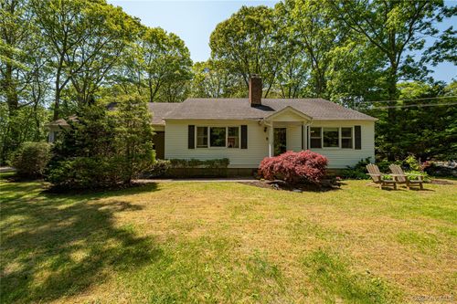 179 Dix Hills Rd, Dix Hills, NY, 11746-4604 | Card Image