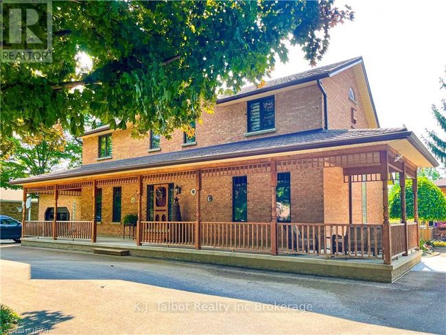 81276 Westmount Line, House other with 3 bedrooms, 4 bathrooms and 10 parking in Goderich ON | Image 4