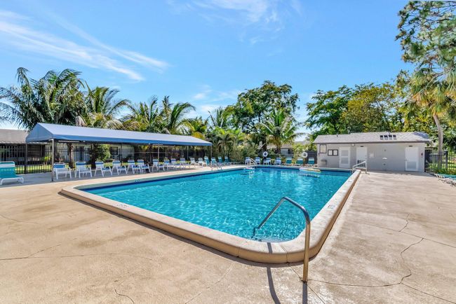 46 Seminole Ct E, Townhouse with 3 bedrooms, 2 bathrooms and null parking in Royal Palm Beach FL | Image 44