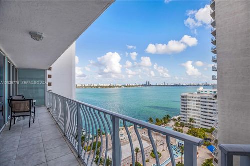 1924-7601 E Treasure Dr, North Bay Village, FL, 33141-4391 | Card Image