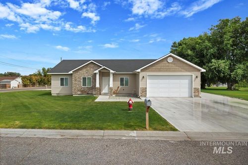 1932 14th Dr, Heyburn, ID, 83336-9640 | Card Image