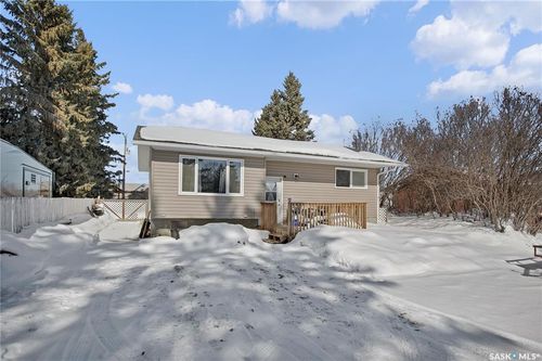 212 1st Street N, Laird, SK, S0K2H0 | Card Image