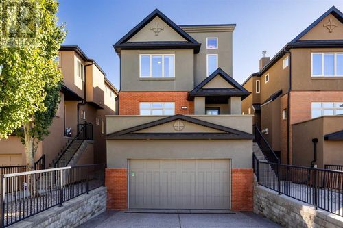 31 Aspen Meadows Green Sw, Calgary, AB, T3H5J9 | Card Image