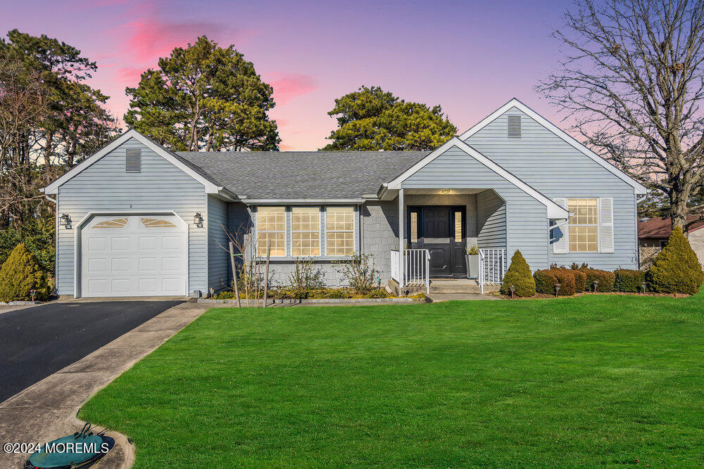 Foxboro Ct, Whiting, NJ 08759