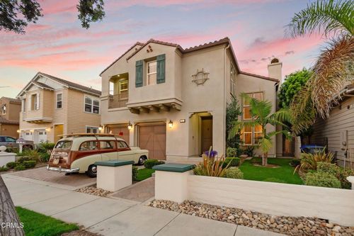 3927 W Hemlock St, Oxnard, CA, 93033 | Card Image