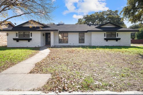 702 Fawndale Ln, Windcrest, TX, 78239-2632 | Card Image
