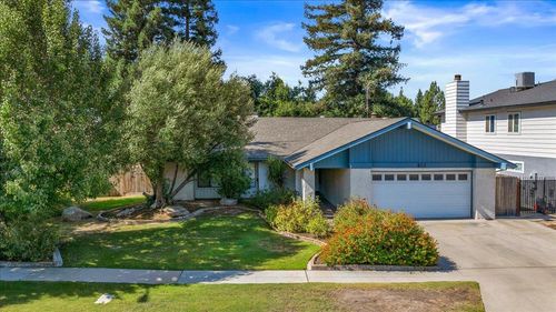 209 W Muncie Ave, Fresno, CA, 93711-6009 | Card Image