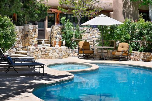 196 Circle Dr, Santa Fe, NM, 87501-8816 | Card Image