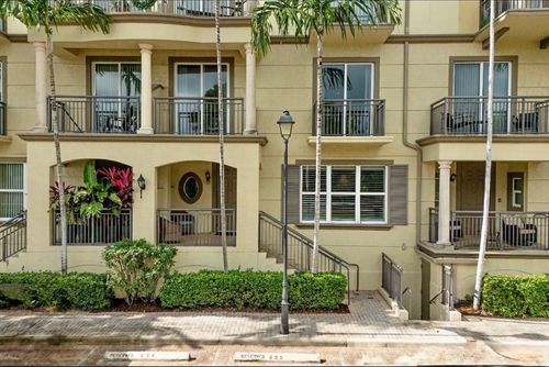 107-2609 Ne 14th Ave, Wilton Manors, FL, 33334-4383 | Card Image