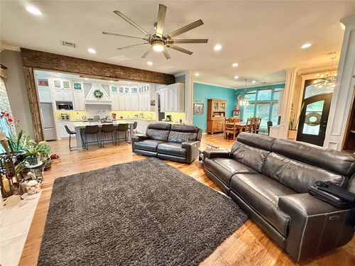 1118 Fernwood Dr, Midwest City, OK, 73130-5257 | Card Image