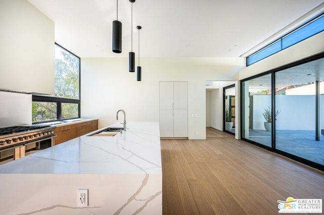 310 W Crestview Dr, House other with 3 bedrooms, 4 bathrooms and 2 parking in Palm Springs CA | Image 22
