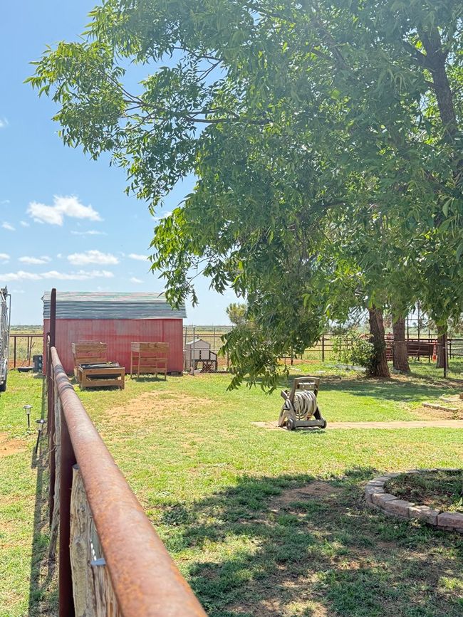 447 W Fm 1606, House other with 3 bedrooms, 2 bathrooms and 2 parking in Ira TX | Image 52