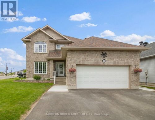 1000 Crestwood Dr, Brockville, ON, K6V7N1 | Card Image