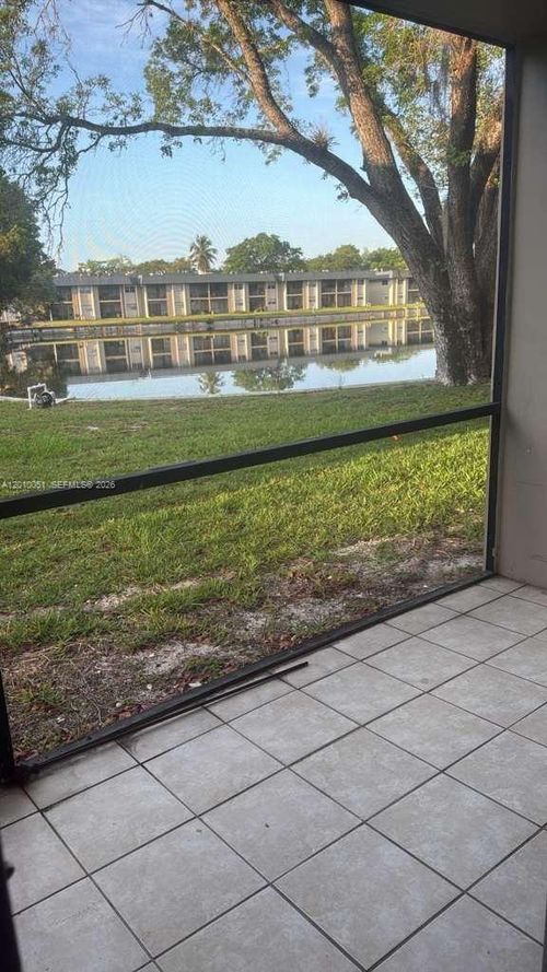 101-7910 Colony Cir N, Tamarac, FL, 33321-8315 | Card Image