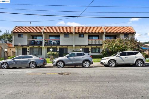 960 Joaquin Ave, San Leandro, CA, 94577-5119 | Card Image