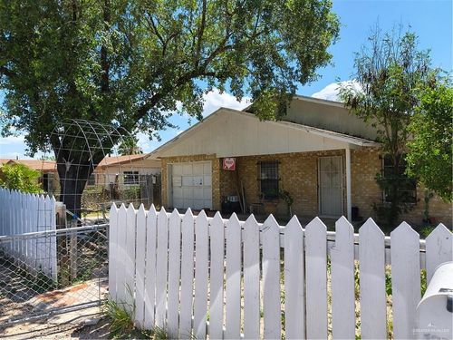 165 N Kennedy St, Rio Grande City, TX, 78582-2407 | Card Image