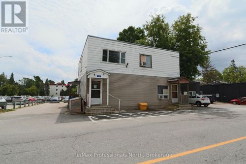 12 Ann St, Bracebridge, ON, P1L1S3 | Card Image