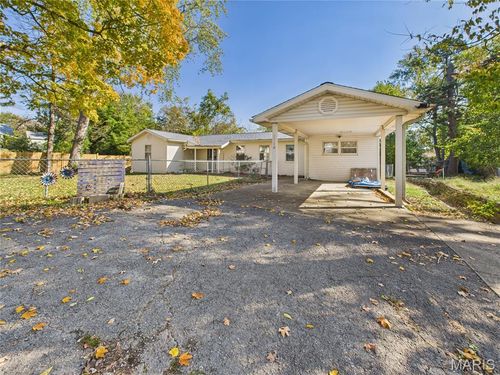 2312 Earl Ln, Poplar Bluff, MO, 63901-2510 | Card Image