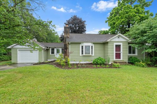 122 Silsbee St, Niles, MI, 49120-4157 | Card Image