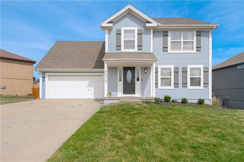1818 Lauren Ln, Kearney, MO, 64060-7667 | Card Image