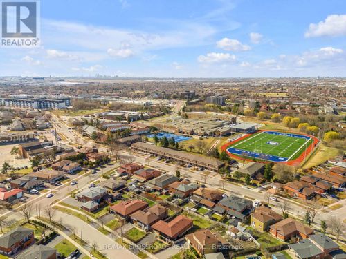 12-7450 Darcel Ave, Mississauga, ON, L4T2X7 | Card Image