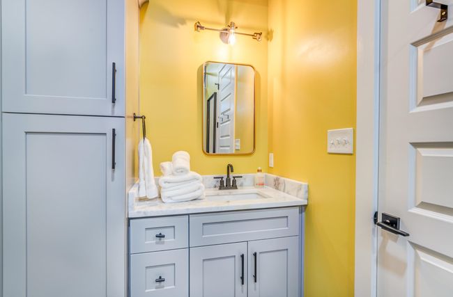2283 Young Ave, House other with 6 bedrooms, 4 bathrooms and null parking in Memphis TN | Image 18