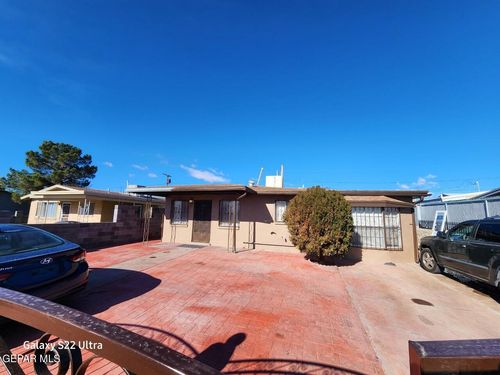 167 Pearl Ln, El Paso, TX, 79915-3521 | Card Image