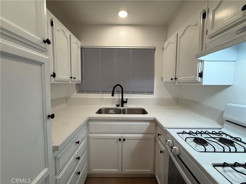 31-4636 Laurel Canyon Blvd, Valley Village, CA, 91607-3910 | Card Image