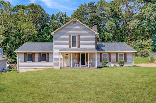 4905 Wade Valley Way, Cumming, GA, 30040-5887 | Card Image