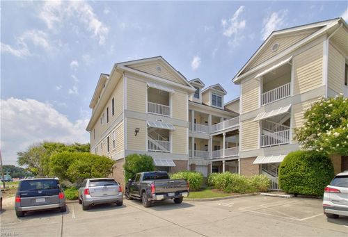 303-2992 Shore Dr, Virginia Beach, VA, 23451-1493 | Card Image