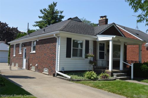 3330 Lincoln St, Dearborn, MI, 48124-3508 | Card Image