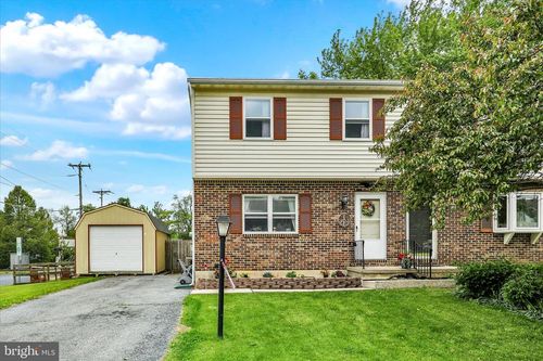600 Lincoln St, SHOEMAKERSVILLE, PA, 19555-1328 | Card Image