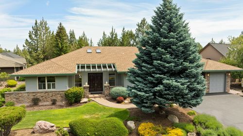 950 Willet Ln, Redmond, OR, 97756-8363 | Card Image