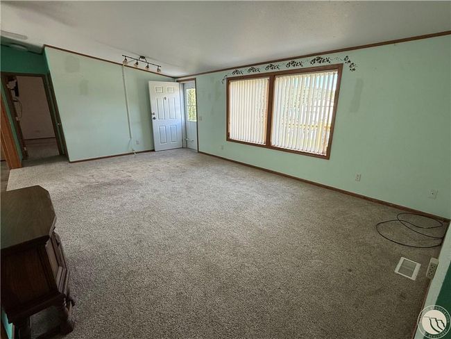 240 Central Ave W, House other with 3 bedrooms, 2 bathrooms and null parking in Reed Point MT | Image 17