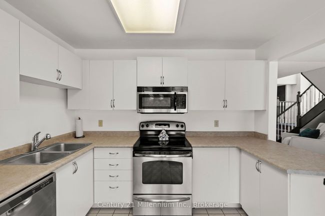 159 Vacation Inn Dr, Condo with 3 bedrooms, 3 bathrooms and 1 parking in Collingwood ON | Image 14