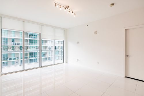 3216-1111 Sw 1st Ave, Miami, FL, 33130-5410 | Card Image
