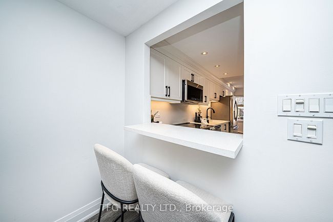 7 - 120 Glen Manor Dr, Condo with 2 bedrooms, 2 bathrooms and 1 parking in Toronto ON | Image 11