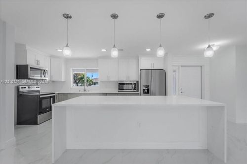 105 Se 45th, Other City - In The State Of Florida, FL, 33904 | Card Image