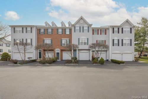 8-8 Cragmere Dr, Nanuet, NY, 10954-5120 | Card Image