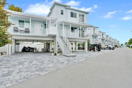 apt-6-10877 Overseas Hwy, Marathon, FL, 33050-3432 | Card Image