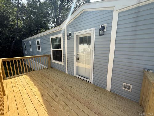 117 Forest Park, Wallkill, NY, 12589-4217 | Card Image