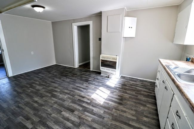 289 Long St W, House other with 2 bedrooms, 1 bathrooms and null parking in Mc Ewen TN | Image 12