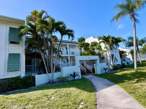 273 Cypress Point Dr, Palm Beach Gardens, FL, 33418-7147 | Card Image