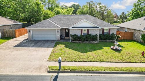 525 Prairie St, Lowell, AR, 72745-9610 | Card Image