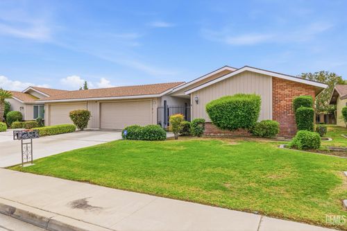 5917 Indian Wells Ave, Bakersfield, CA, 93309-3575 | Card Image