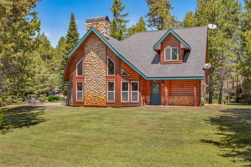 172 Lodgepole Ln, Donnelly, ID, 83615-5062 | Card Image
