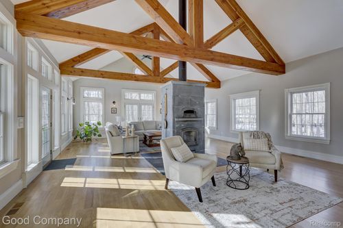 2190 Mac Farm Cir, Milford, MI, 48380-4359 | Card Image