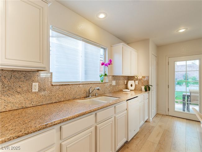 11220 Salentino Ave, House other with 3 bedrooms, 4 bathrooms and null parking in Las Vegas NV | Image 14